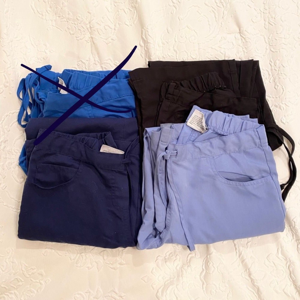 Grey’s Anatomy Scrub Pants - Picture 2 of 10